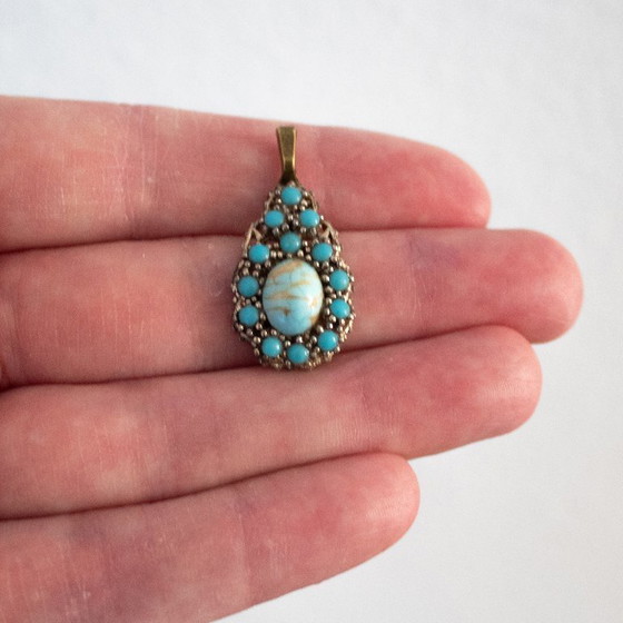 Image 1 of Pendentif vintage en forme de larme, turquoise dans un métal argenté