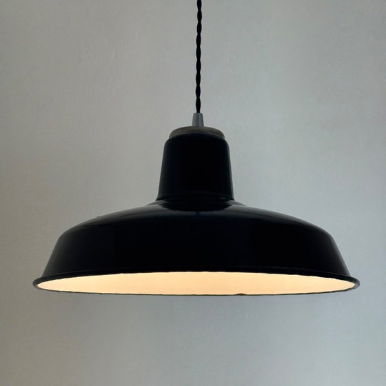 Image 1 of COPPIA DI LAMPADE DA OFFICINA INDUSTRIALI SMALTATE