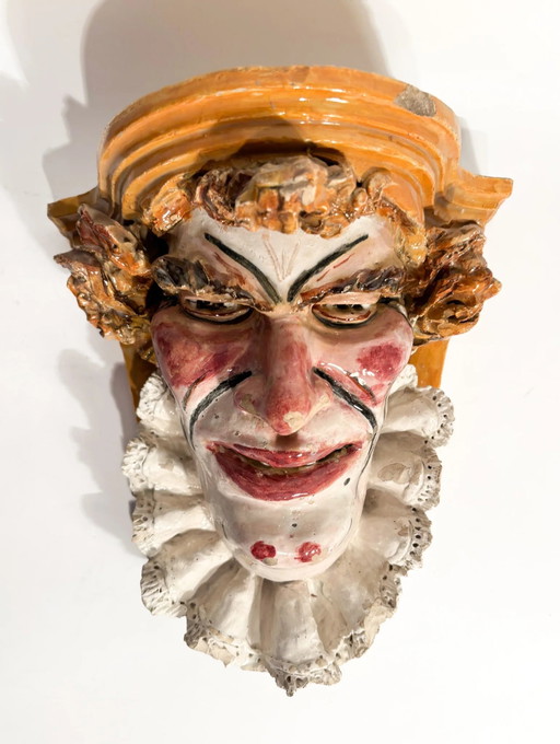 Grottaglie Keramik-Wandregal mit Maske aus dem späten 19. Jahrhundert – decoratieve objecten, Ceramic