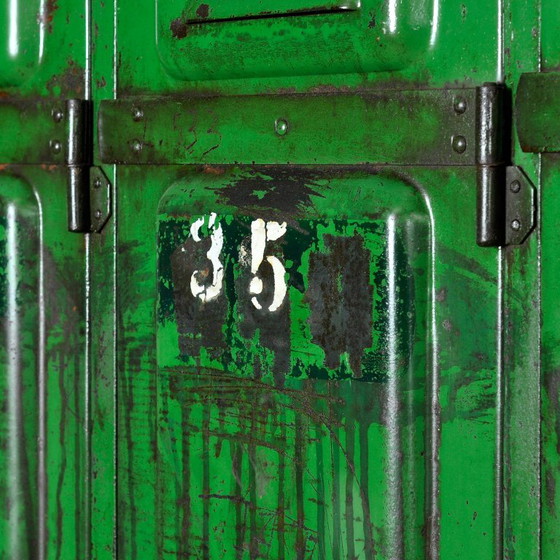 Armadietto industriale verde, anni '50 – Armadi contenitori, Iron, Metal (photo 8 of 13)