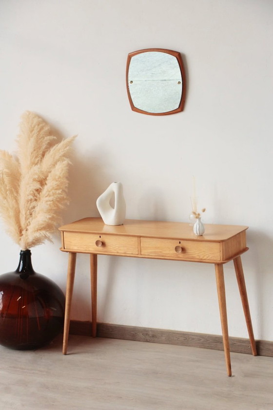 Image 1 of Console Vintage en Chêne Massif – Pieds Fuseaux & 2 Tiroirs