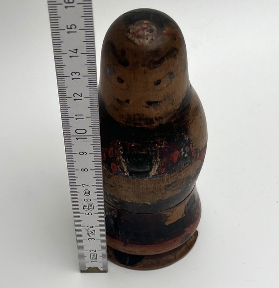 Image 1 of Seltene antike Matroschka-Puppe aus handgedrechseltem Holz – komplett mit allen inneren Figuren.