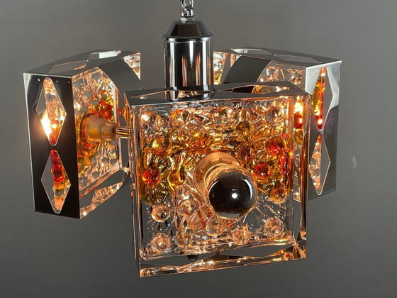 Image 1 of Toni Zuccheri per Mazzega, lampada a sospensione a tre luci in vetro di Murano e cromo degli anni Settanta.