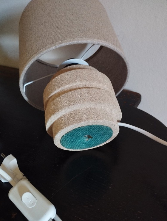 Image 1 of Piccola lampada da comodino vintage degli anni '70 in gres chamotte e paralume in juta.