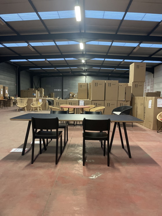 Trestle Table Large avec 4 ou 6 Peggy Chairs – feelgood designs, Tables de salle à manger, Wood (photo 3 of 5)