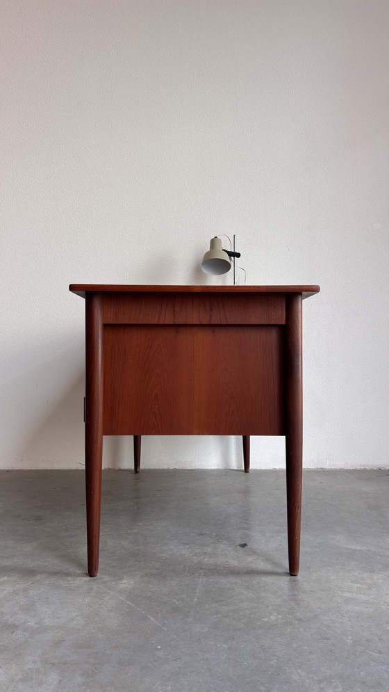 Image 1 of Bureau vintage danois (2 faces) Teck