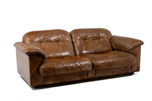 Maison De Sede. Sofá de dos plazas en cuero de búfalo. 1970s.