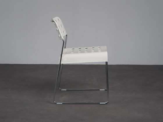 https://papadante.com/product/omstak-chair-by-rodney-kinsman-for-bieffeplast-italy-1970s/ – Eetkamerstoelen (photo 3 of 8)