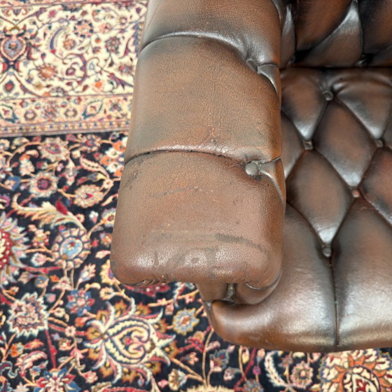 Grande Sedia da ufficio Chesterfield inglese marrone – Sedie da ufficio, Leather, Wood (photo 7 of 10)