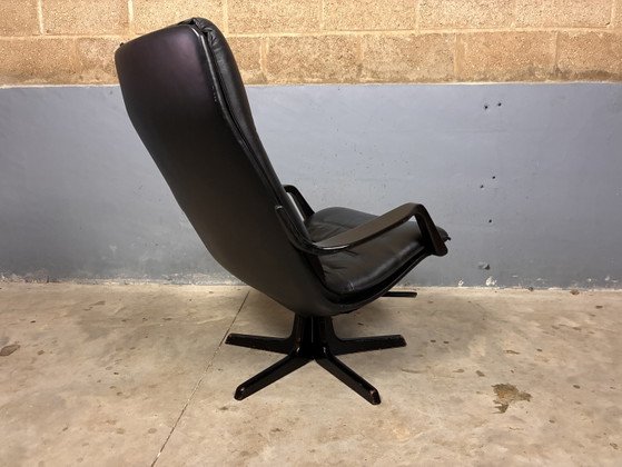 Deens Design Berg C90 Draaifauteuil Leder – Berg Furniture, Wood, Leather (photo 3 of 15)