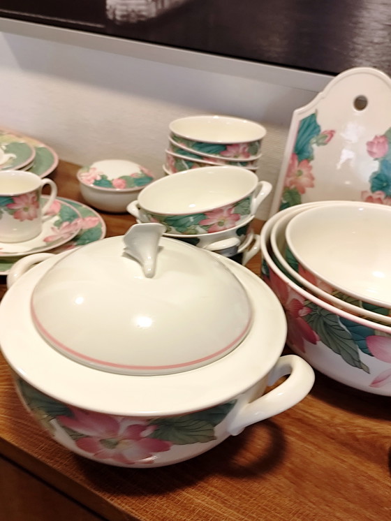 Image 1 of Villeroy & Boch „Jade“ Bone China Speise- und Kaffeeservice – 66 Teile + Extras