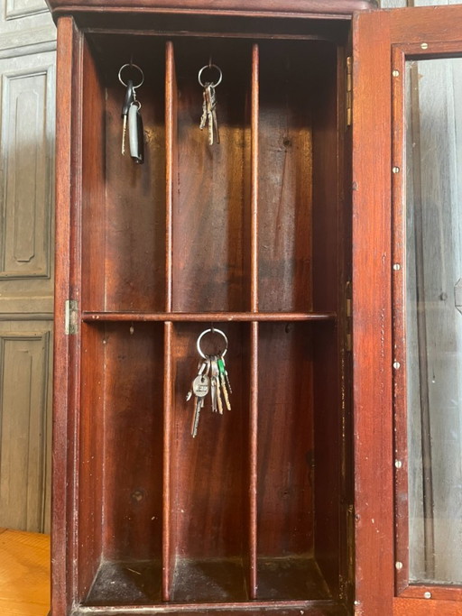 Armario para llaves Armario de hotel Vitrina francesa – vitrinekasten, Wood (photo 2 of 11)