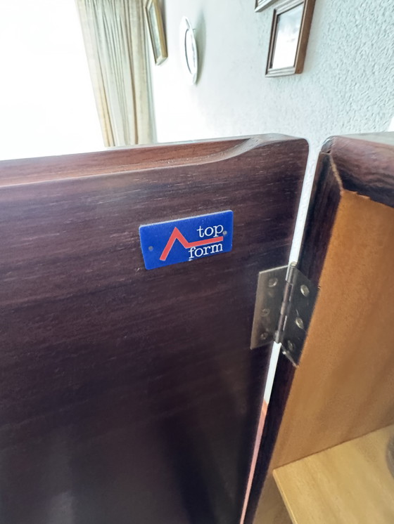 Image 1 of Armoire haut de gamme Vinted