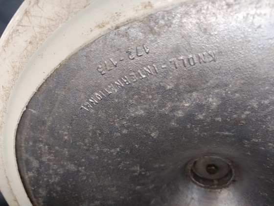 Image 1 of Knoll Saarinen tulip table 1960 white marble 