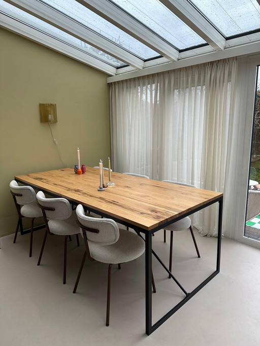 Eikenhouten eettafel