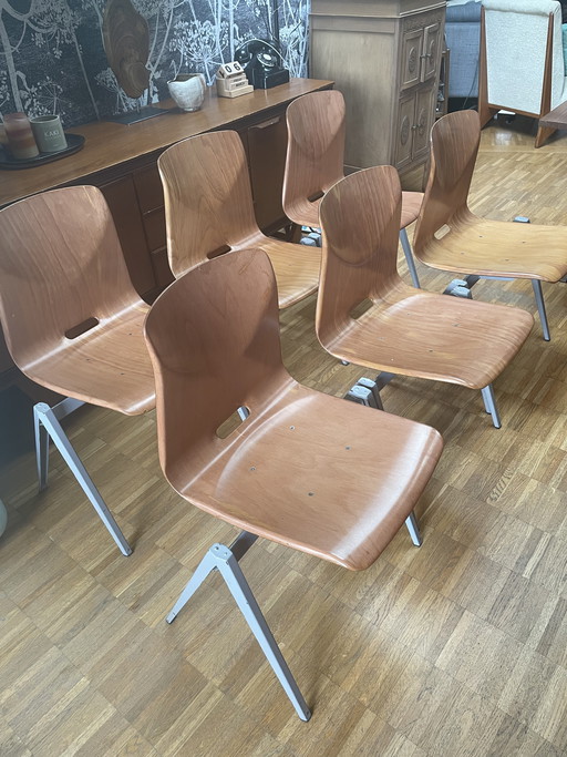 Set van zes authentieke Pagwood Pagholz stoelen in uitstekende staat.