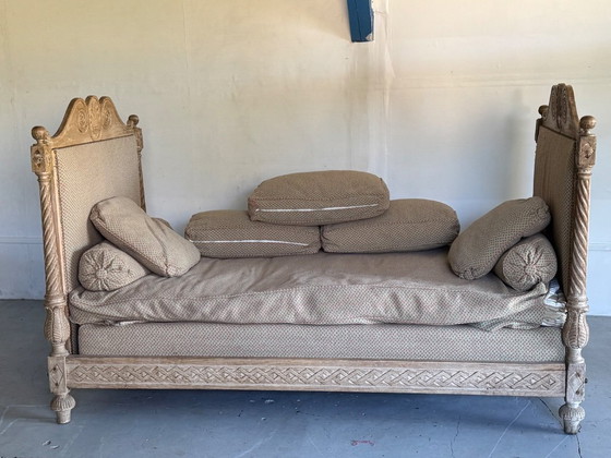 Image 1 of Letto imbottito Luigi XVI