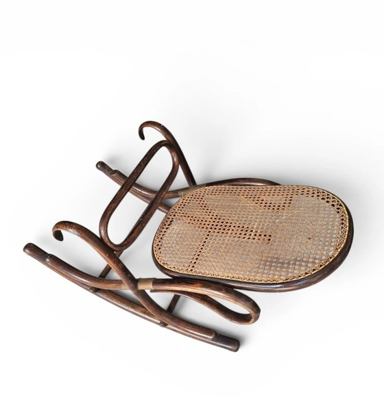 Repose-pieds en bois courbé et cannage Modèle 7001 par Michael Thonet pour Thonet / Années 1930 (photo 11 of 13)