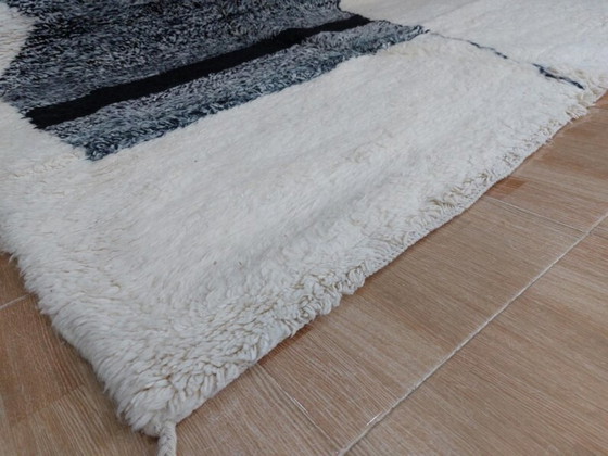 Image 1 of Tapis marocain artigianale en laine 250cmx150cm