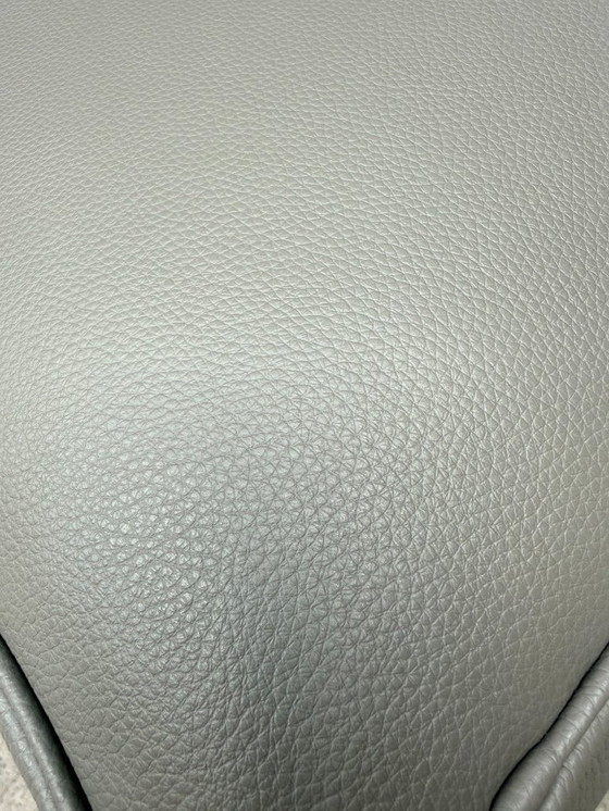 Image 1 of Repose-pieds Cassina LC2