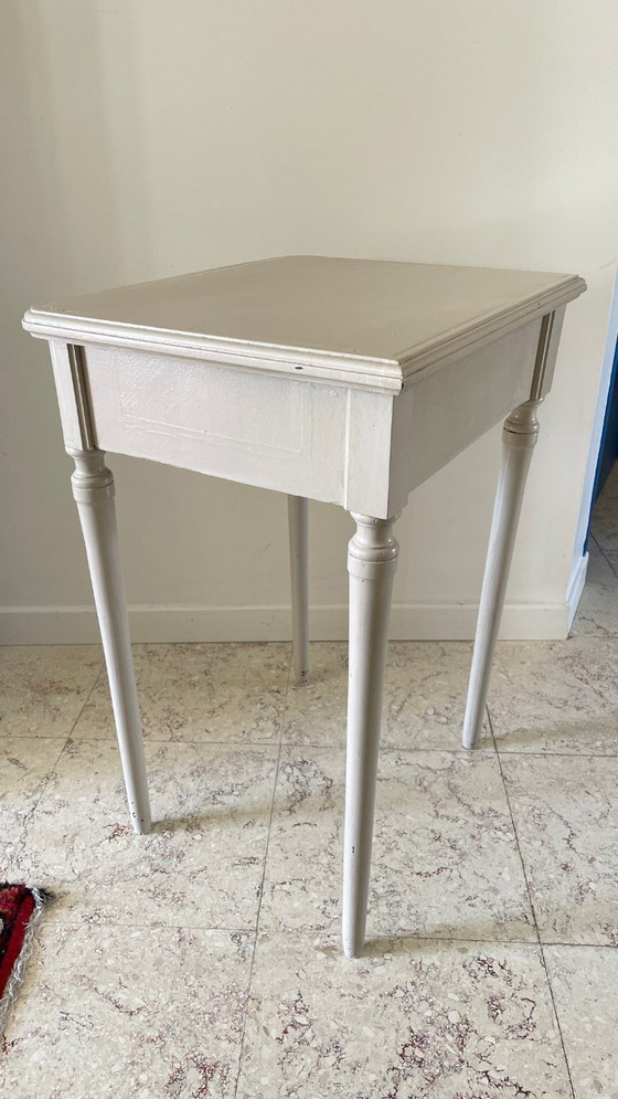 Image 1 of Comodino antico con cassetto