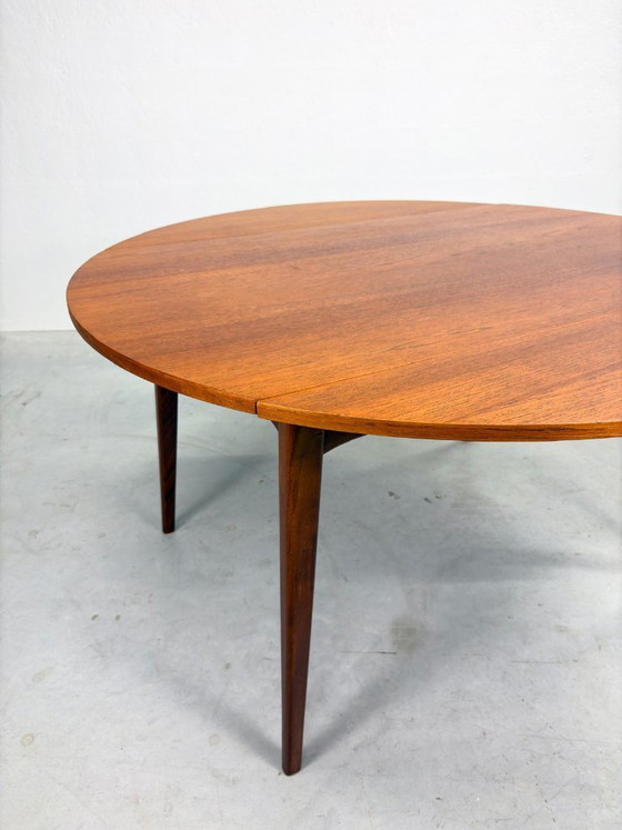Round Milan Dining Table by Louis van Teeffelen – Wood (photo 6 of 19)