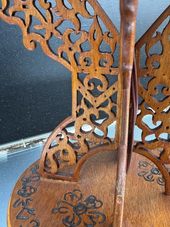 Image 1 of Lampe bois ajouré style exotique années 60