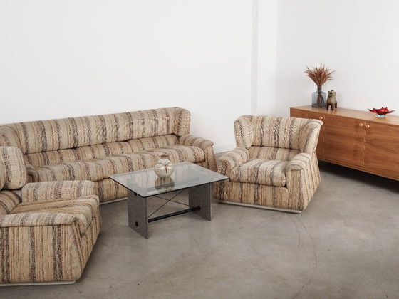 Image 1 of Driezitsbank, Italiaans design, jaren 60, gefabriceerd door Saporiti