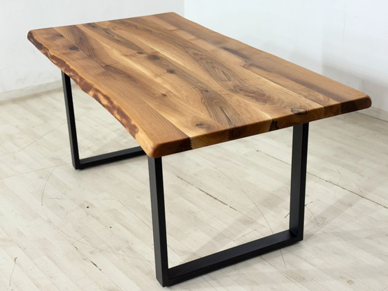 Image 1 of Massief houten eettafel van walnoothout / Tafel / Eettafel / Vergadertafel / Woonkamertafel / 180 cm breed