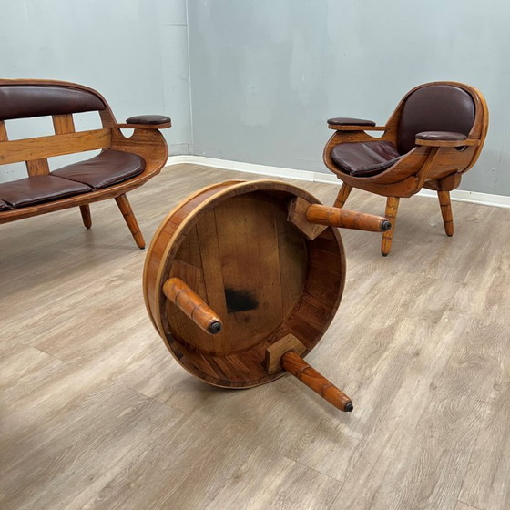 Sala de estar rústica con sillones y sofá de barril de madera, Italia, década de 1970. – Taburetes de bar (photo 7 of 19)