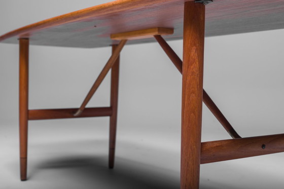 Image 1 of Teakhouten salontafel van Finn Juhl, jaren 1960