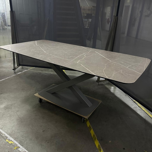 Oxxi – Bert Plantagie, eettafels