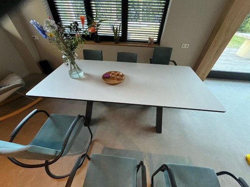 Tafel met metalen x-poot en Fenix NTM kwaliteitsblad – eettafels (photo 2 of 7)