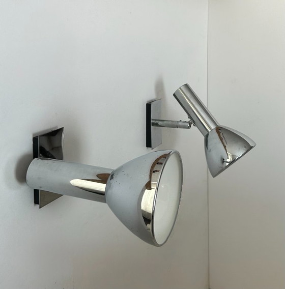 Image 1 of Coppia di applique orientabili in metallo cromato, Francia 1970