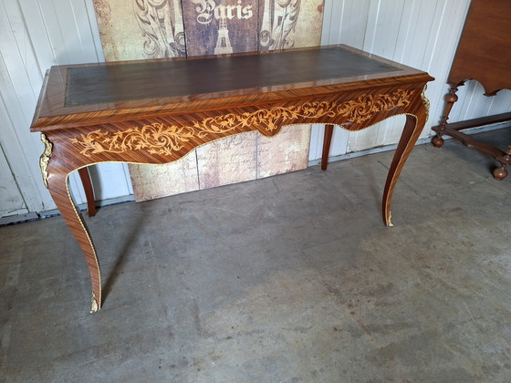 Image 1 of Classic Italian writing desk, bureau, desk with leather inlay, dimensions 150x68cm and 82cm high.