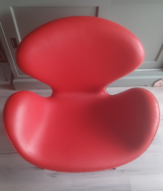 Dänisches Design Unmarkierter Leder-Schwanenstuhl Moderner Drehstuhl – Drehstühle, Metal, Leather (photo 5 of 12)