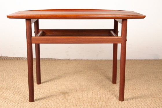 Image 1 of Teak-Couchtisch, zweistufig, Modell PJ 107 von Grete Jalk für Poul Jeppesen, 1960.