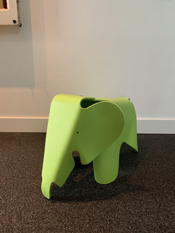 Image 1 of Vitra Eames Elephant Hochstuhl Großes Modell