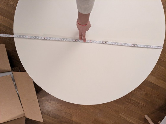 Image 1 of Vintage retro design tulip table white 