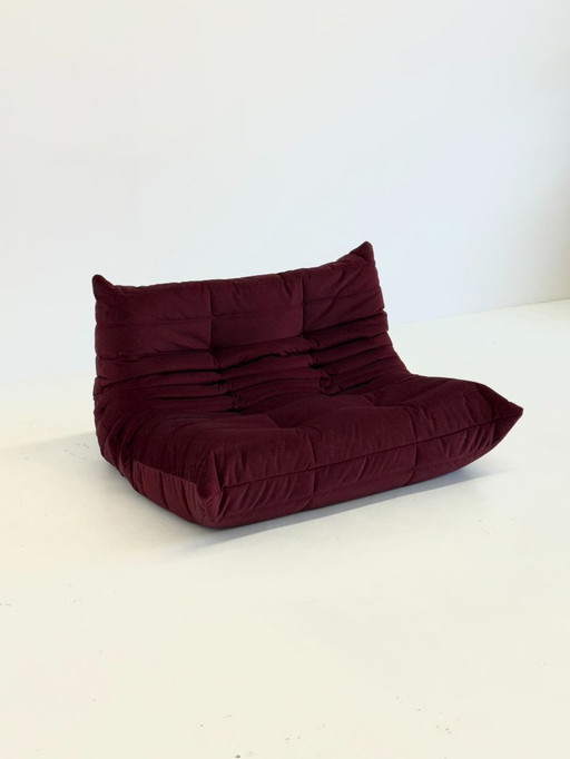 Ligne Roset Togo 2-seater in burgundy red velvet