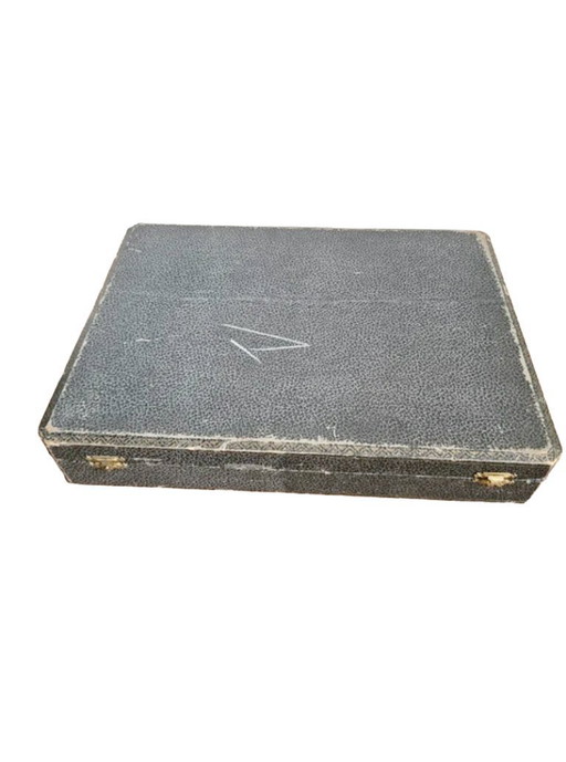 Prestigioso servizio di posate argentate Lancel Paris da 29 pezzi, peso totale 3100 g (1884 g, 100 g).