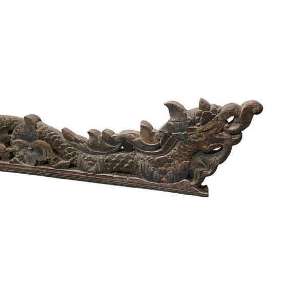 Image 1 of Antigua talla de madera indonesia con dragones, primera mitad del siglo XX.