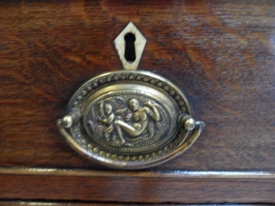 Image 1 of Antique oak chest of drawers