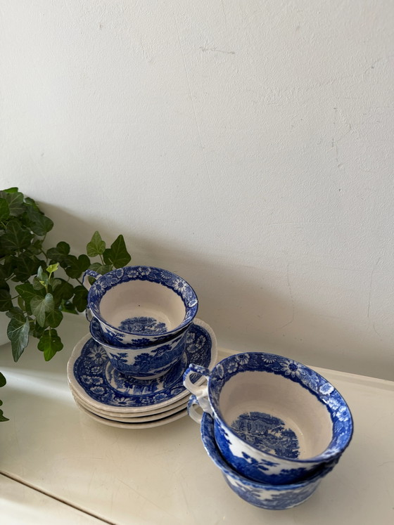 Blau-weiße Tassen und Untertassen, 4er-Set – Geschirr, Ceramic, Vintage (photo 4 of 5)