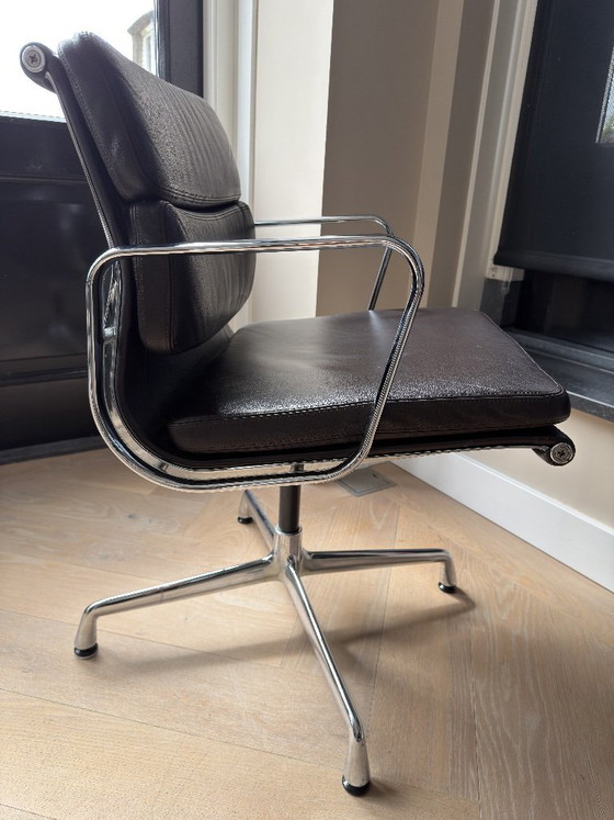 Image 1 of 6x Vitra Soft Pad Chair EA 231