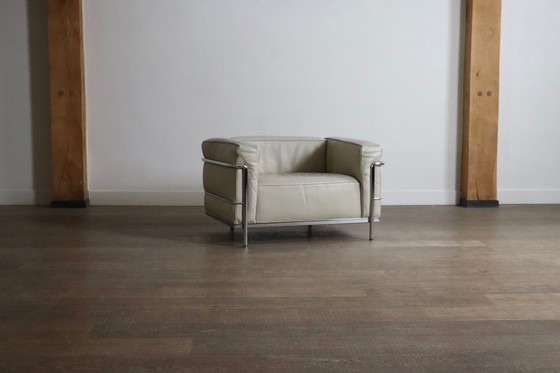 Image 1 of Poltrone Cassina Lc3 di Le Corbusier in pelle color crema, Italia anni '80