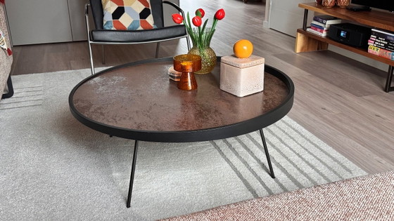 Round Coffee table with copper-colored top, Leolux, Metal, Black, Modern (photo 5 of 6)