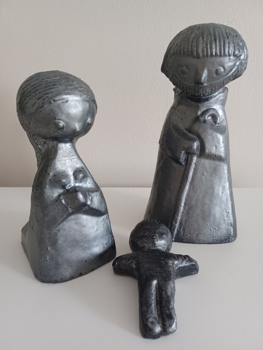 Ensemble de figurines – céramique réfractaire avec glaçure argentée – Vintage années 70 – Scène de Noël