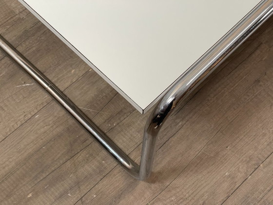 Image 1 of Table basse design