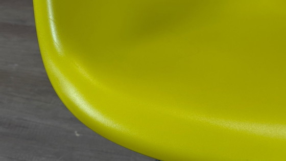Vitra DAR – Plastique Moutarde | Charles & Ray Eames – Fauteuils, Plastic, Chrome (photo 14 of 17)